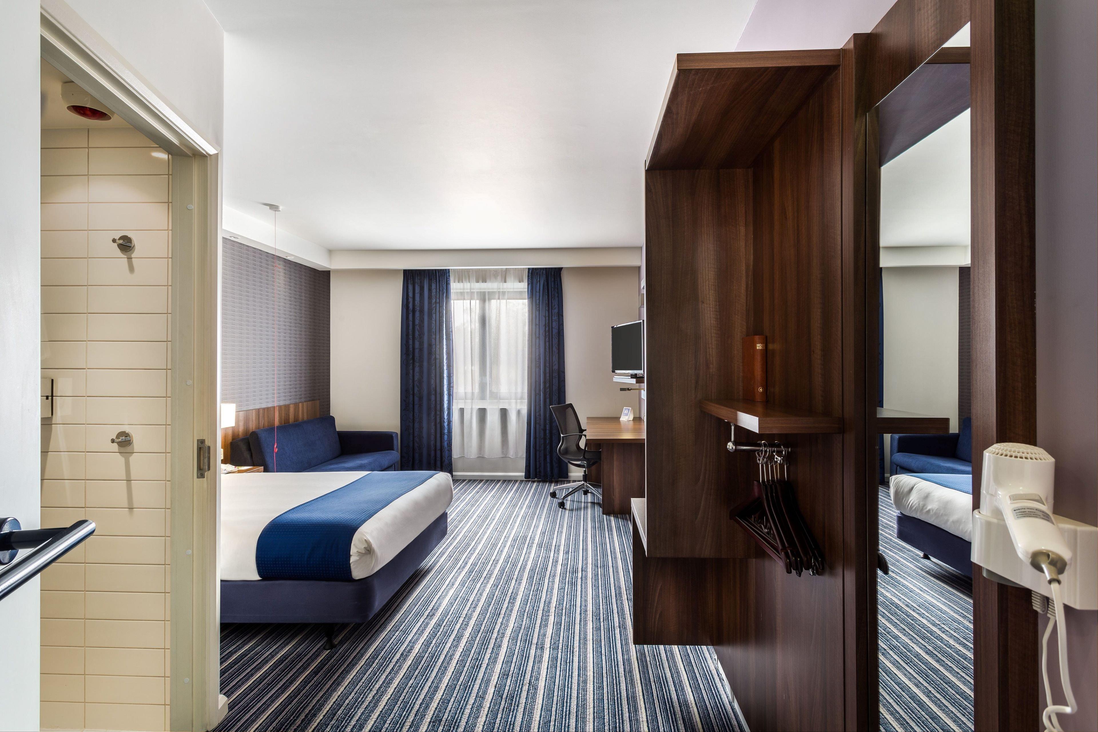 Holiday Inn Express Colchester By Ihg Esterno foto
