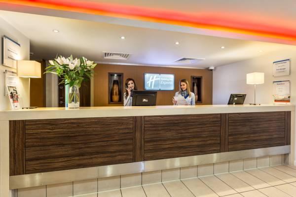 Holiday Inn Express Colchester By Ihg Esterno foto
