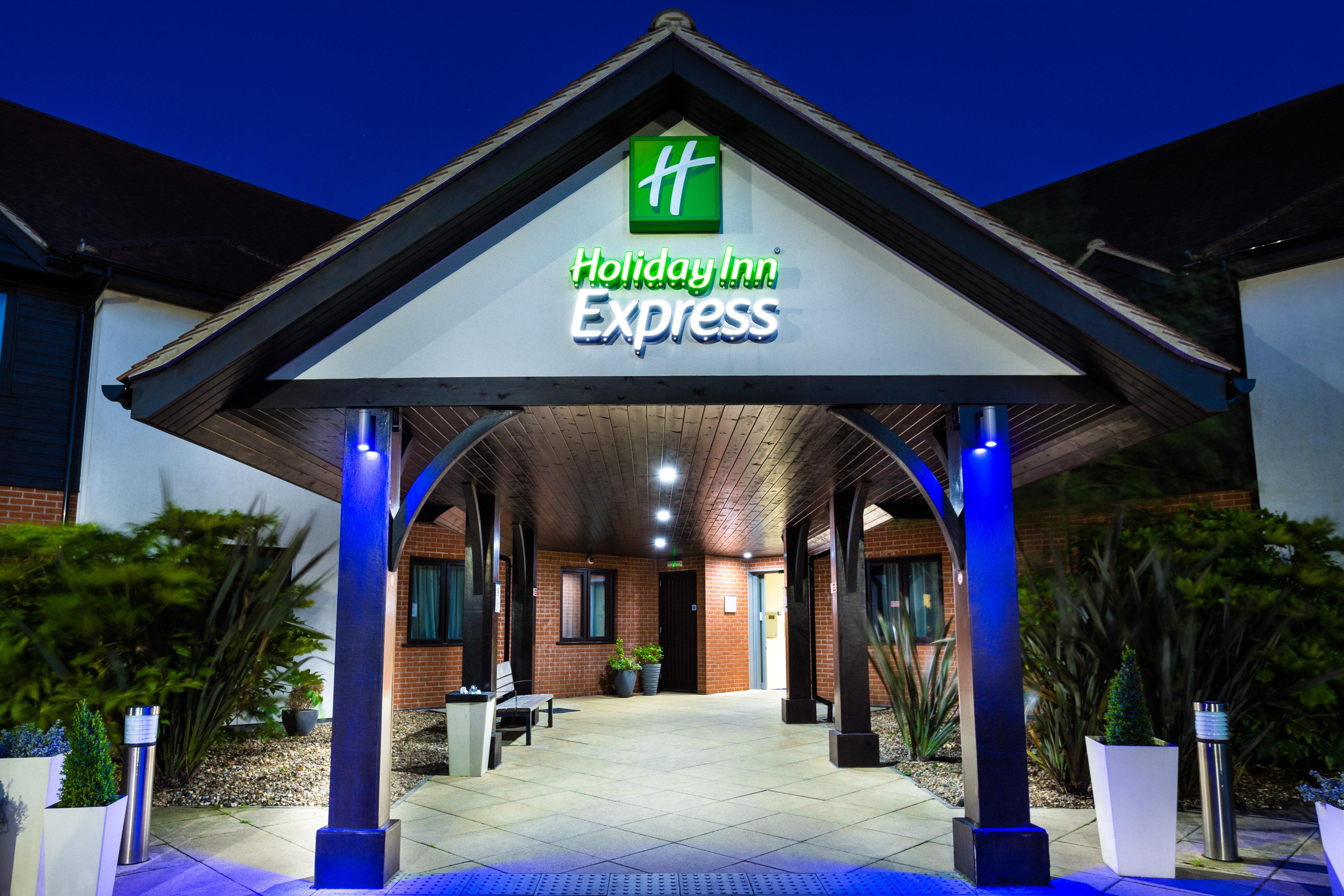 Holiday Inn Express Colchester By Ihg Esterno foto