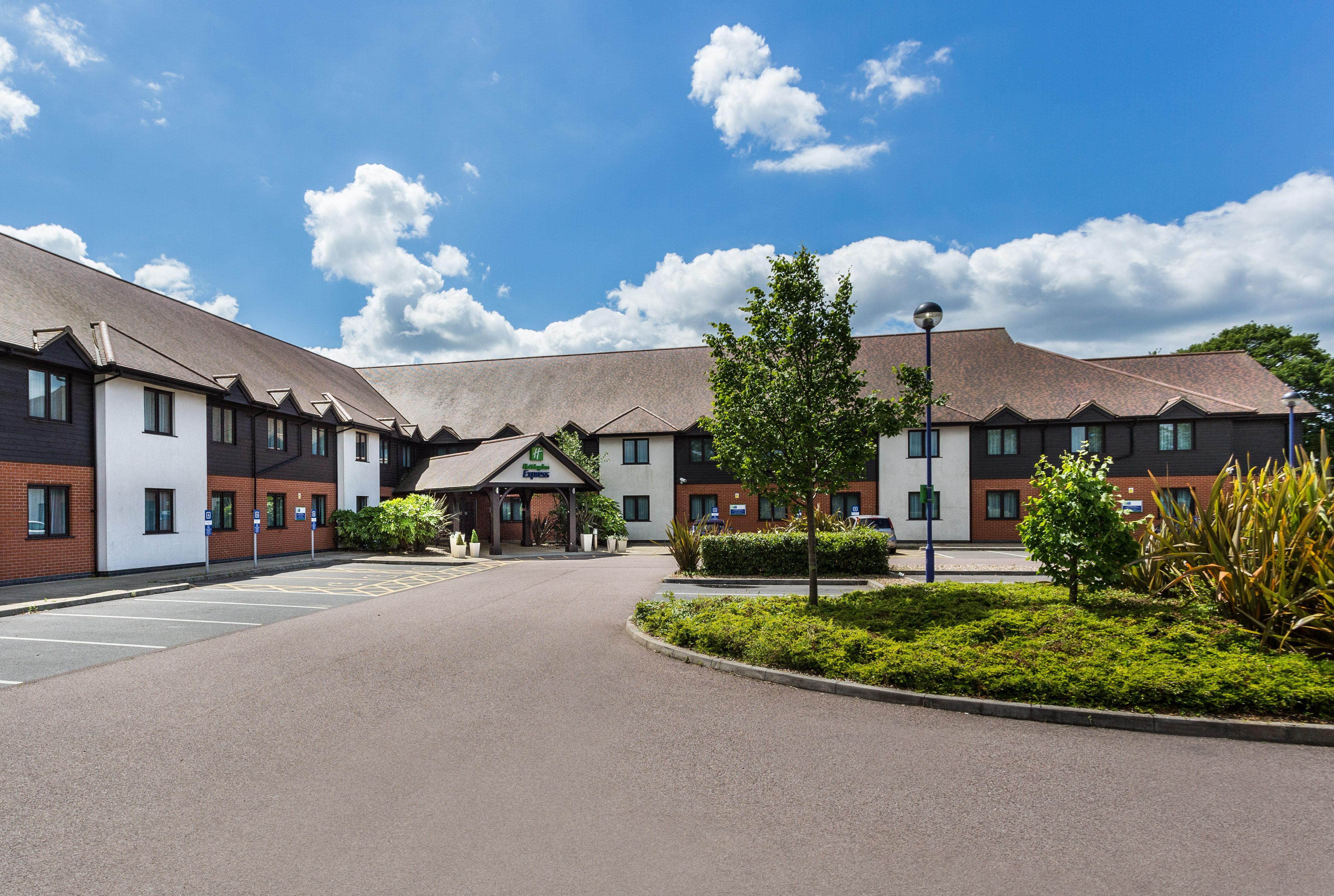 Holiday Inn Express Colchester By Ihg Esterno foto