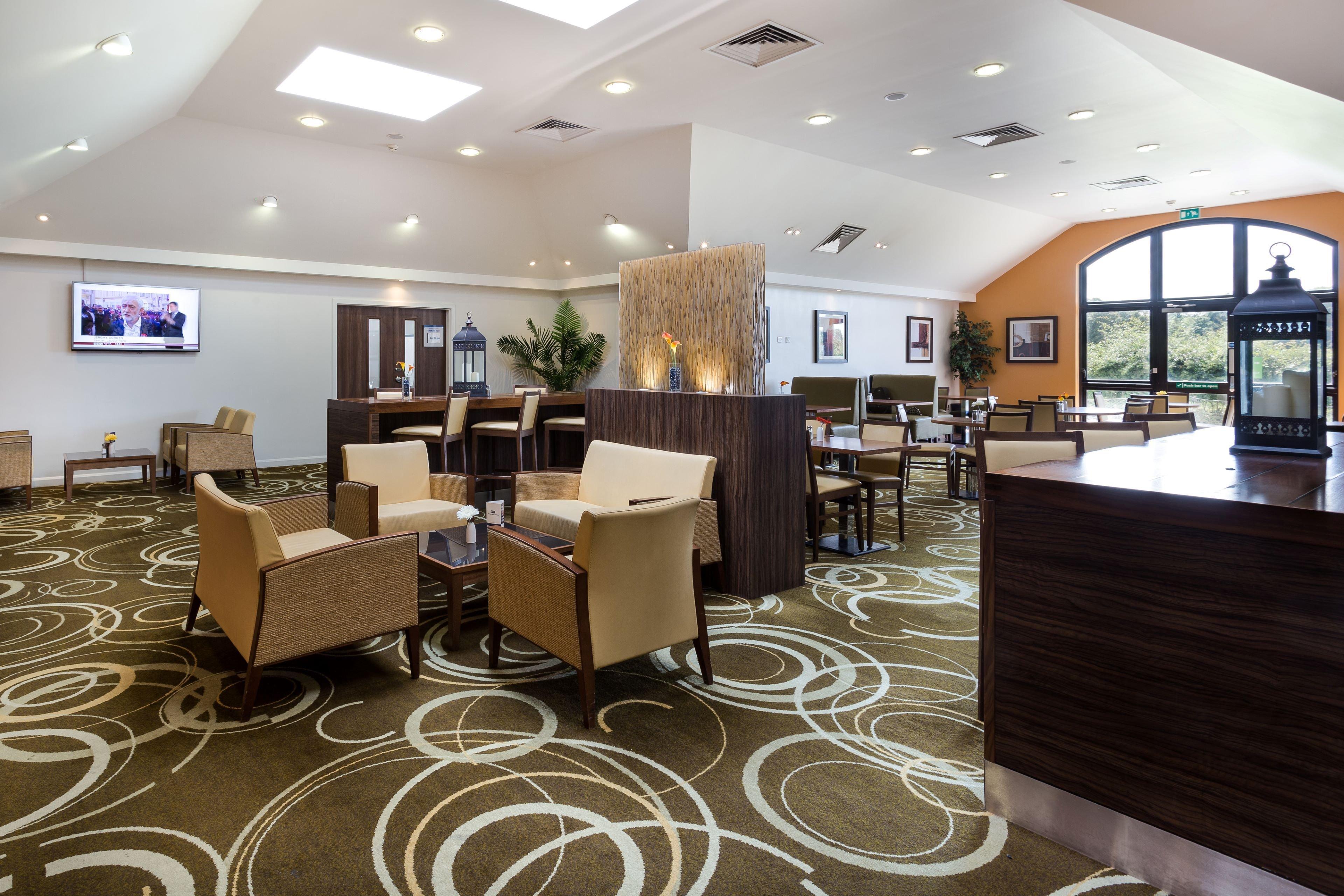 Holiday Inn Express Colchester By Ihg Esterno foto