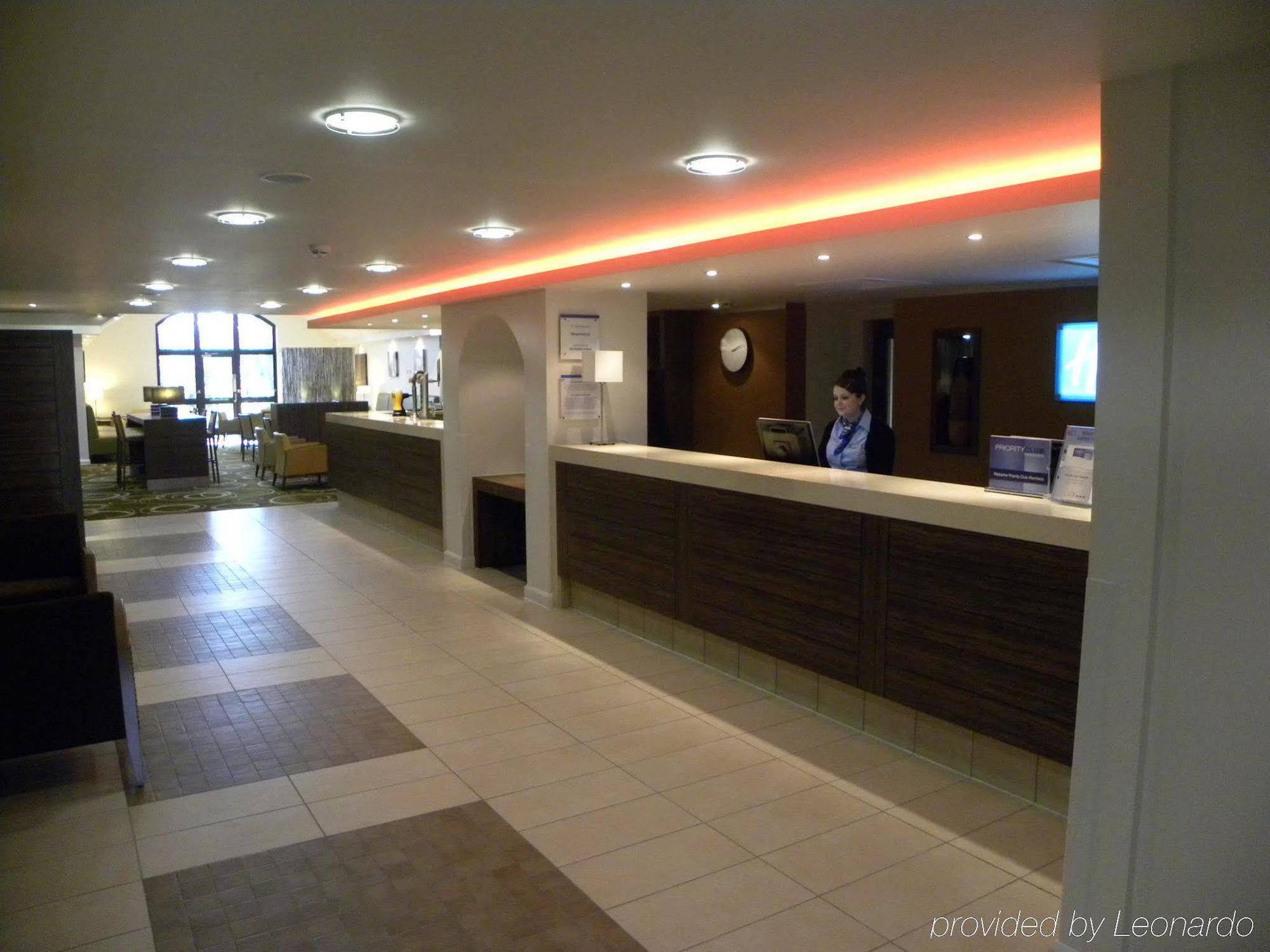 Holiday Inn Express Colchester By Ihg Esterno foto