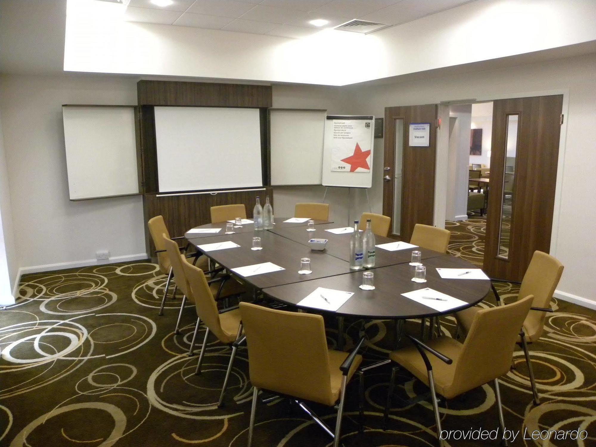 Holiday Inn Express Colchester By Ihg Esterno foto
